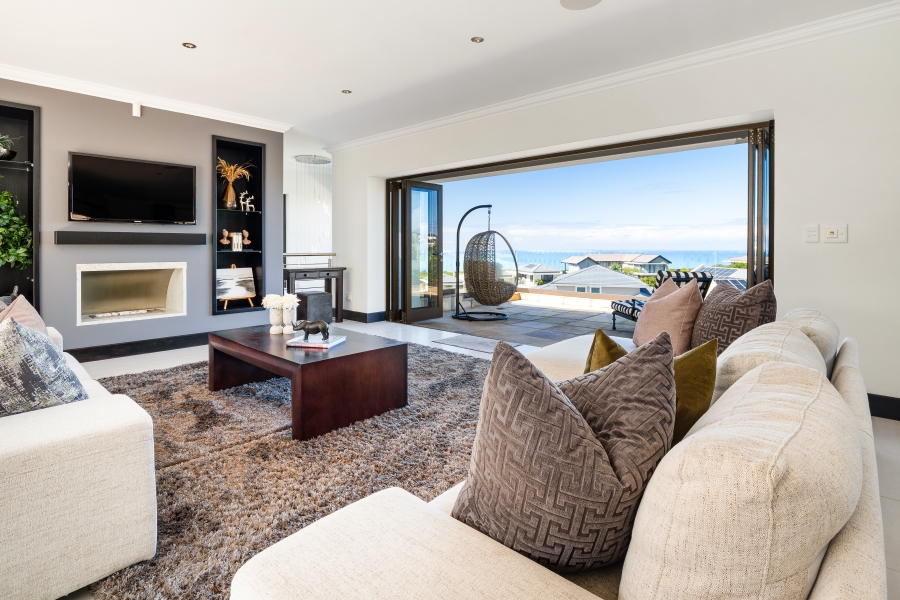 5 Bedroom Property for Sale in Pezula Golf Estate Western Cape